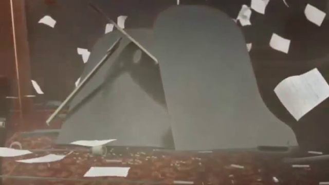 Падающие пианино в комнате (фокус) смотреть онлайн