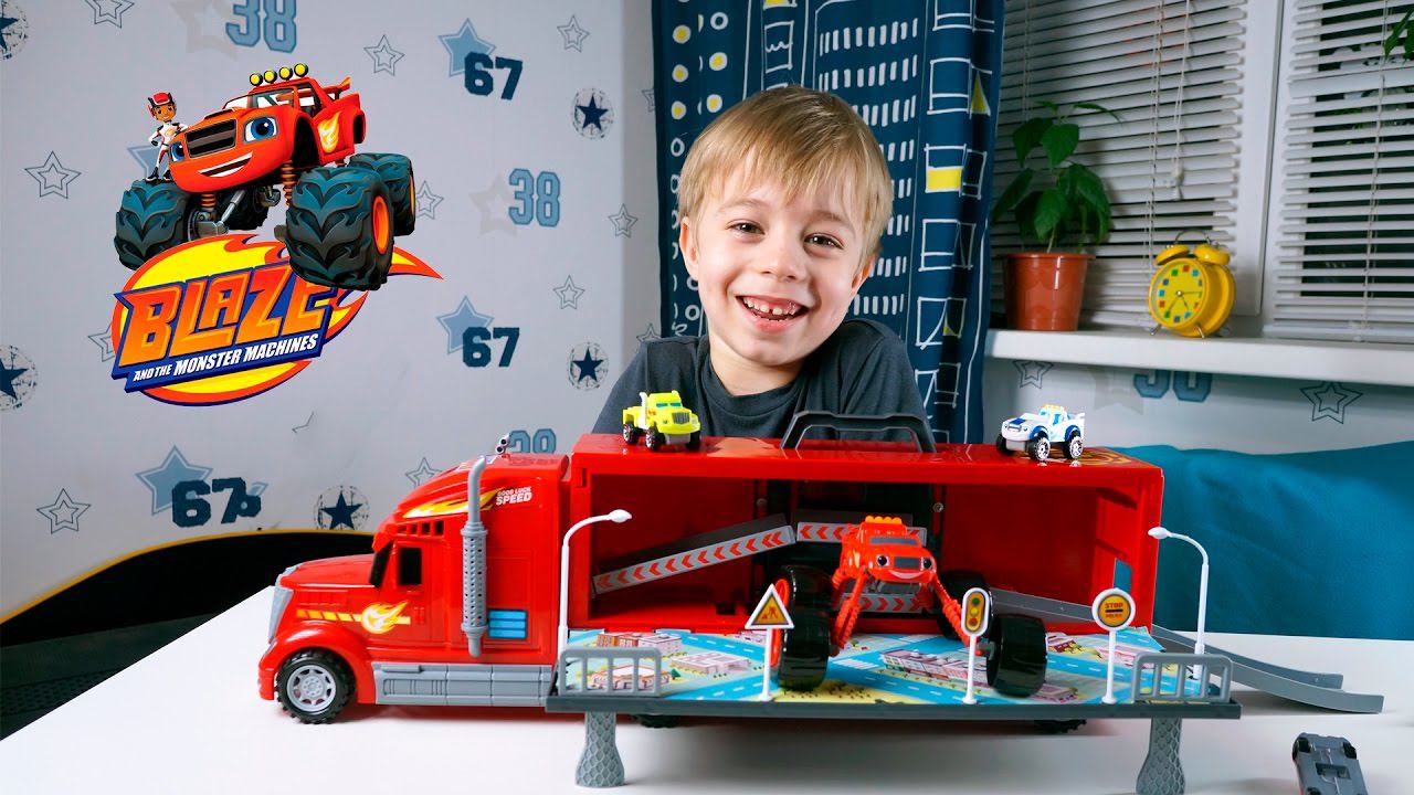 Вспыш и Чудо машинки - Грузовик с машинками! смотреть онлайн