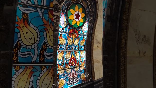 Станция Метро Новослободская. Самая красивая станция Московского метрополитена 👍 смотреть онлайн