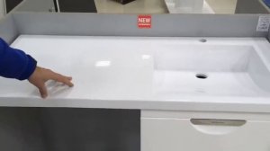 Раковины над стиральной машиной.