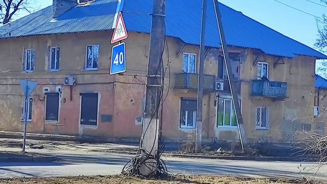 Мариуполь сегодня. Улица Пашковского. По этой стороне в домах заменили окна и кр смотреть онлайн