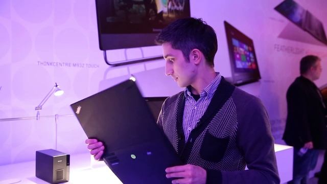 Lenovo X1 Carbon c "умной" клавиатурой смотреть онлайн