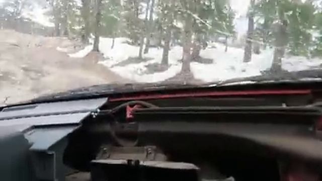 Off-Roading in a Geo Metro смотреть онлайн