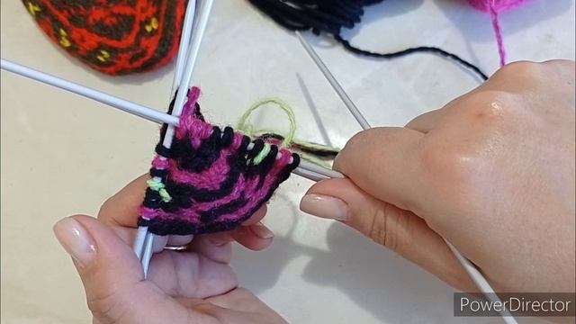 МК Вяжем Кубачинские джурабы. Часть 2 смотреть онлайн