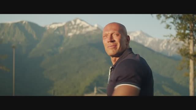 Тут Все Свои (2023) Трейлер на русском смотреть онлайн