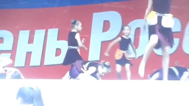 ТАНЦЫ НА ПОКЛОНКЕ смотреть онлайн