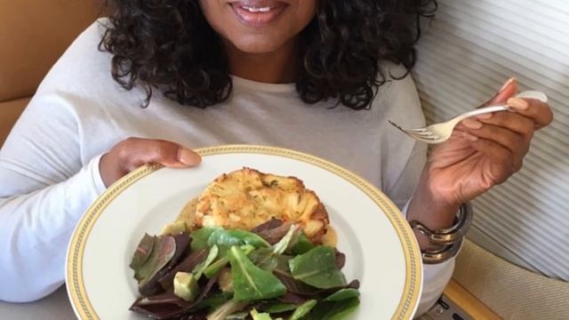 Что едят знаменитости на обед?! Любимые блюда известных людей! смотреть онлайн