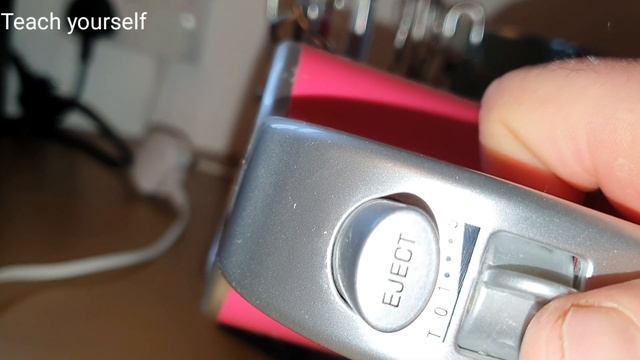 AMBIANO 5 speed HAND MIXER 350W ATTACINENT TOOLS SPEED SETTINGS (Aldi) смотреть онлайн