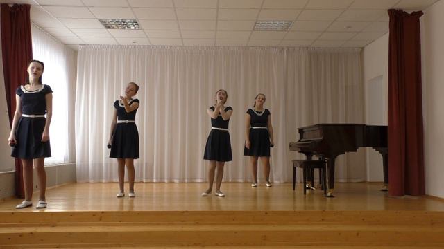 Ансамбль Поющие сердечки Старый рояль смотреть онлайн