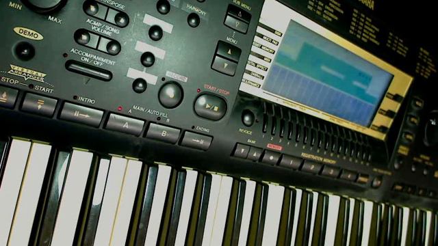 YAMAHA PSR-730 (DEMO songs) HiQ sound смотреть онлайн