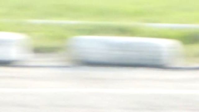 МАЛЬЧИК НА КВАДРИКЕ ЕЗДИТ смотреть онлайн