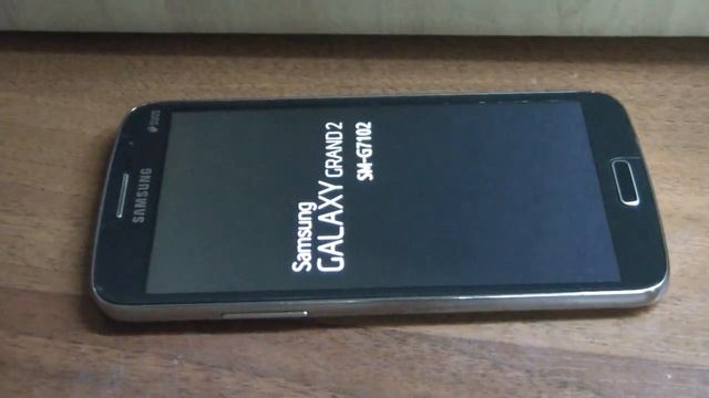 SAMSUNG reboots on splash screen - bootloop / SAMSUNG перезагружается на заставке смотреть онлайн