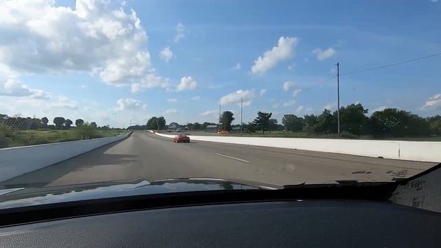 Corvette runs 11.5 vs Ford Explorer ST смотреть онлайн