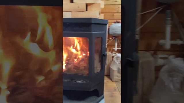 Печь камин +с водяным контуром. www.santguru.ru смотреть онлайн