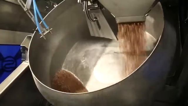 Автомат накатки Арахиса смотреть онлайн