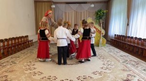 Народная подвижная игра "Шёл козел по лесу"