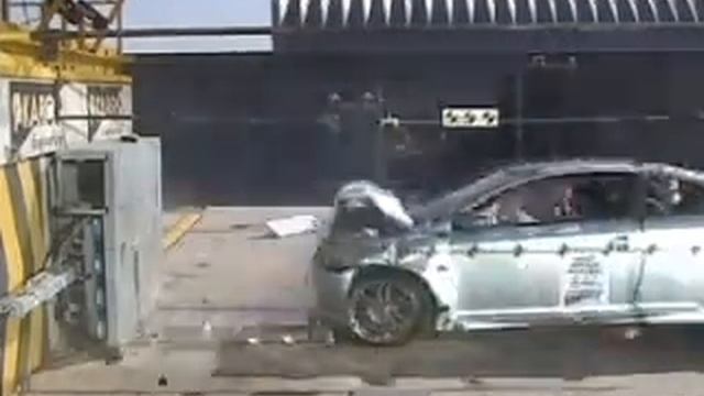 Scion Crash Test смотреть онлайн