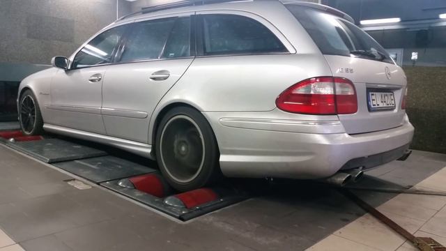 W211 E55 AMG KOMPRESSOR DYNO DAY 2/2 смотреть онлайн