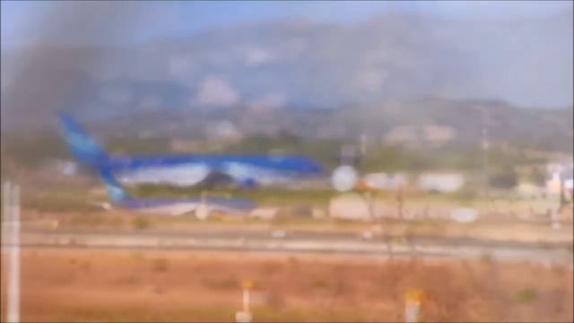 Azerbaijan Airlines AZAL Boeing 767-300ER Landing at Olbia Airport! смотреть онлайн