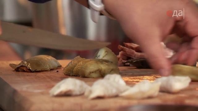 Салат Кальдуччо с острыми вонтонами смотреть онлайн