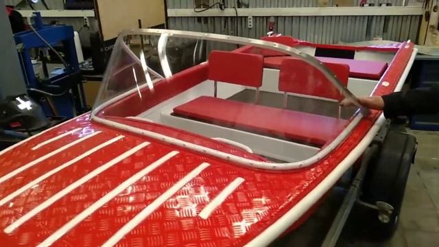 Реставрация лодки Янтарь (Как вернуть старой лодке вторую жизнь) смотреть онлайн