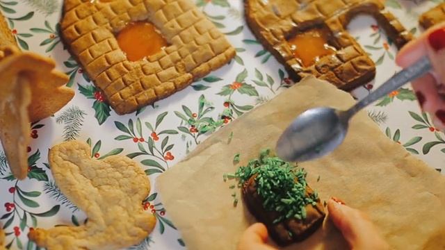 На новогодний стол готовлю Пряничный домик на Рождество смотреть онлайн