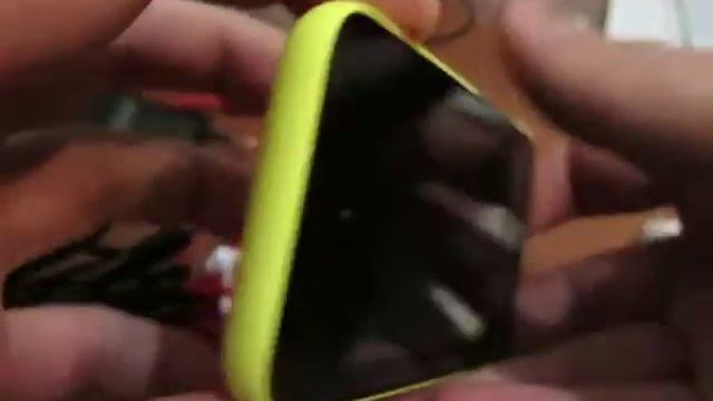 Nokia Asha 230 Dual-SIM смотреть онлайн