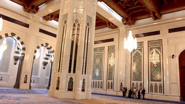 Орифлэйм посетил Мечеть в Султанат Оман смотреть онлайн