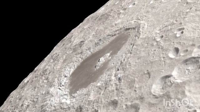 VIEW OF THE MOON IN 4K смотреть онлайн