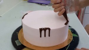 Простое украшение торта ??