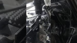 заправка ниток в оверлок типикал