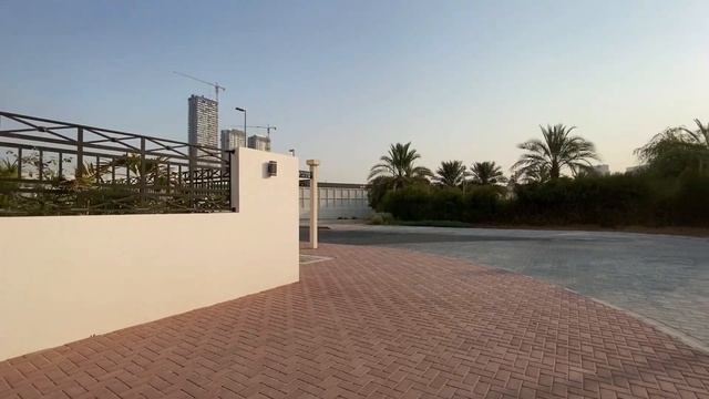 VLOG DUBAI прогулка по району Jumeirah Village Circle смотреть онлайн
