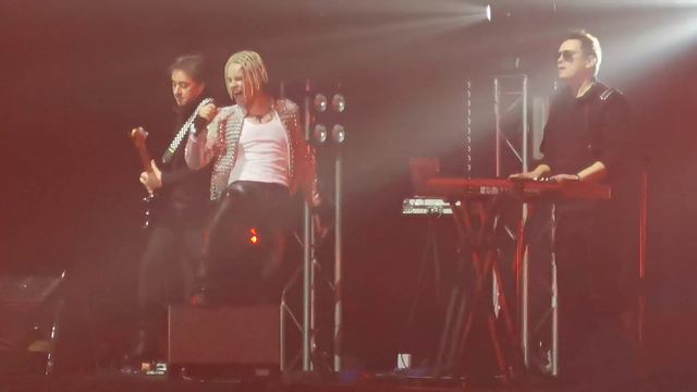 Юморное видео с обзором концерта смотреть онлайн