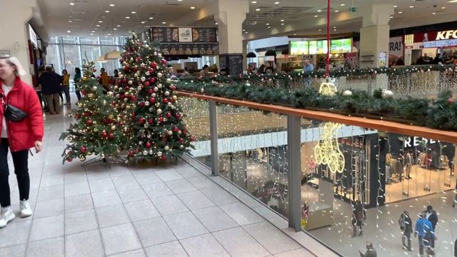 SLOVAKIA??, EUROPA SHOPPING CENTER, WALKING AROUND BANSKÁ BYSTRICA, 4K #slovakia #banskabystrica смотреть онлайн