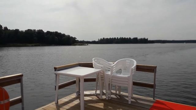 Хаусбот плавдом для аренды, мероприятий, отдыха, жизни на воде. Houseboat floating cottage in Russi смотреть онлайн
