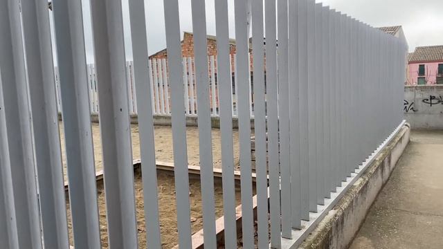 Забор из металлического уголка. Простота, красота и дизайн! смотреть онлайн