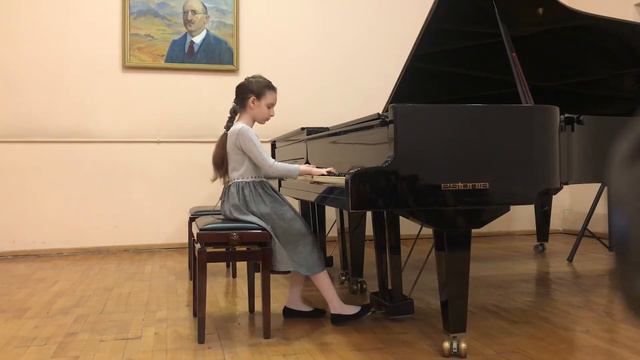 Minuet-Trio  G.Stolzel-J.S. Bach  Bolero J.B.Duvernoy.  Olga Saghatelyan 9 years old