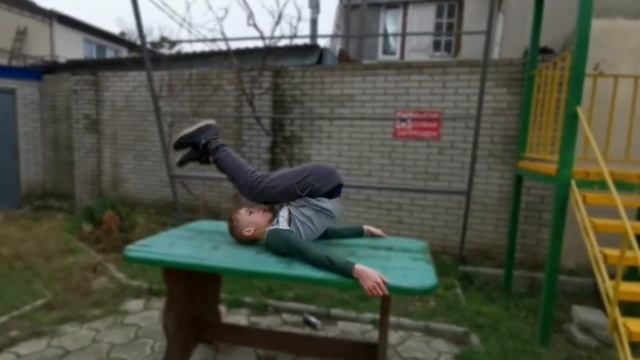 ЗАДНЕЕ САЛЬТО ЗА 5 МИНУТ! Быстрое обучение! ●ПРОСТО И БЕЗ ТРАВМ● смотреть онлайн