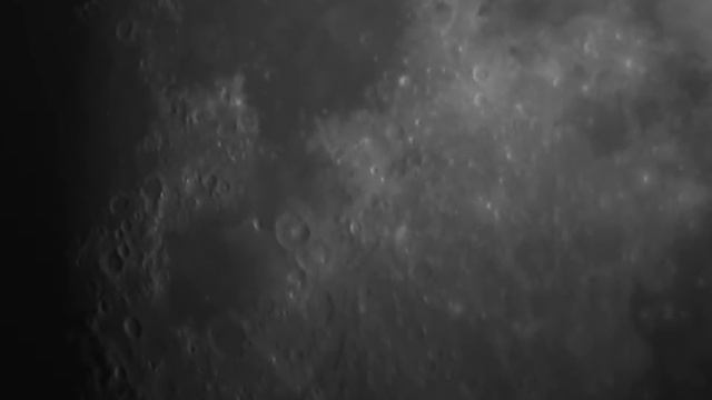 Moon. Zwo ASI 120MM, N200/1000, bad visibility with clouds смотреть онлайн