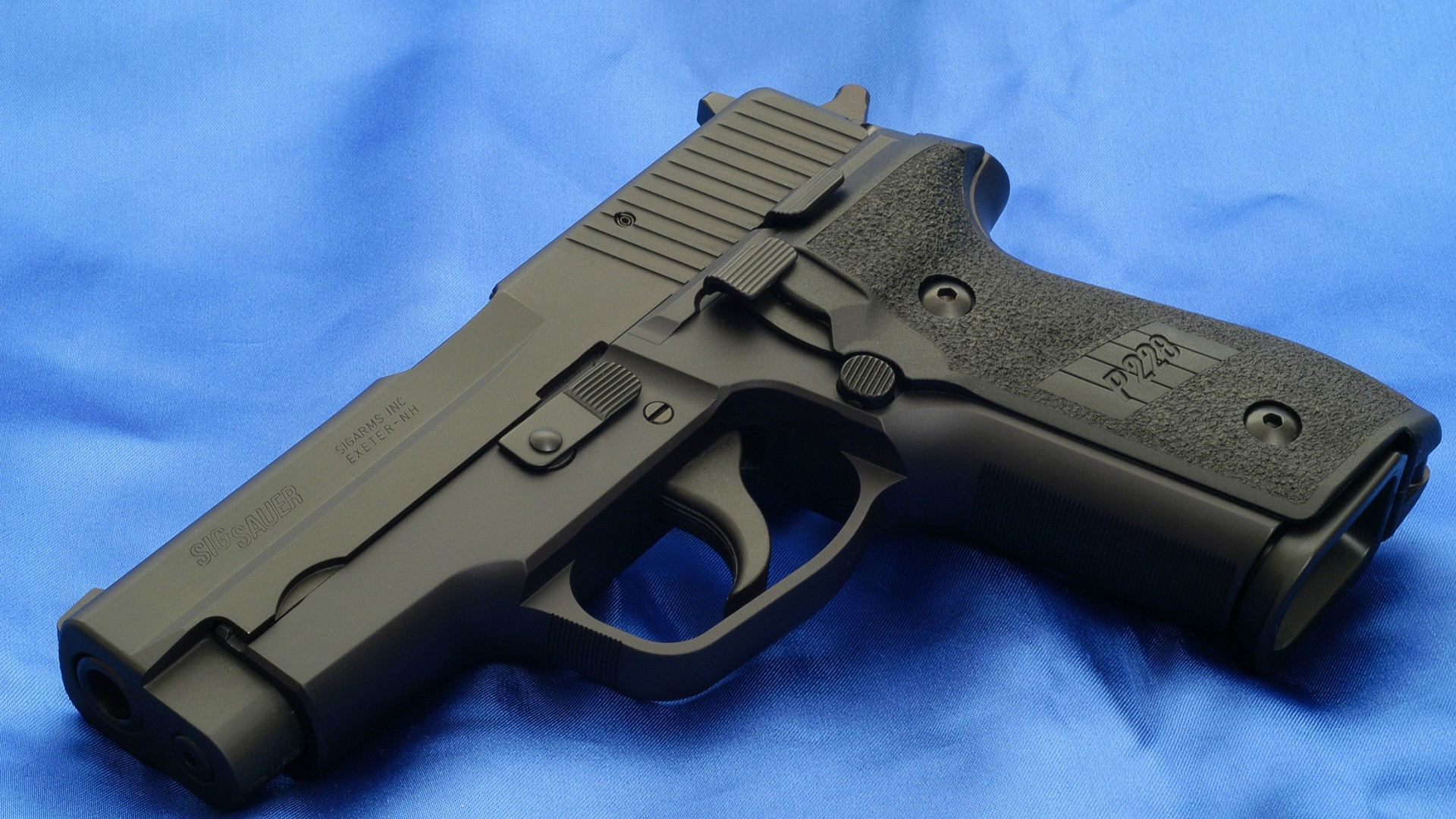 Sig Sauer P228 - Неполная/Полная разборка/сборка и Функционирование смотреть онлайн