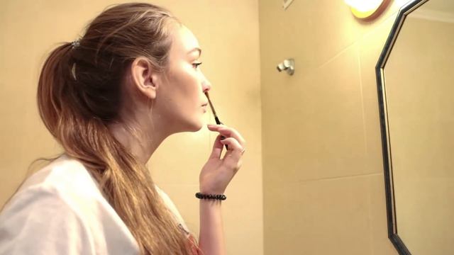ОНА МЕНЯ НЕ ЛЮБИТ / ГУЛЯЮ С КОШКОЙ смотреть онлайн
