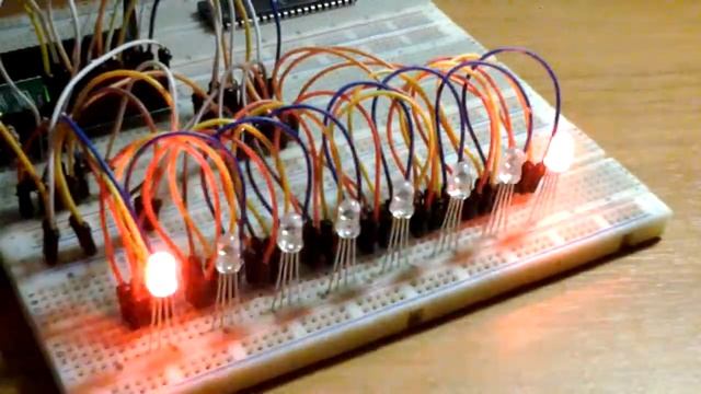 STM8S103K3 RGB Running смотреть онлайн
