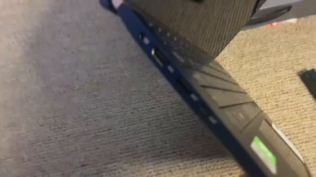 Asus Zenbook 14 w/ SCREEN PAD REVIEW!! смотреть онлайн