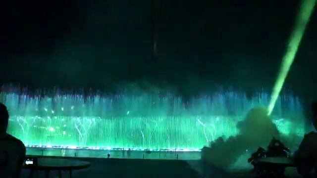 Поющие фонтаны на Кипре.Лазерное шоу, огонь смотреть онлайн