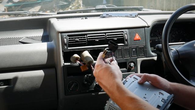 Easy Install Pioneer DEH S420BT Head Unit смотреть онлайн