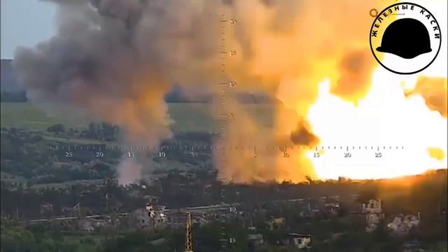 ?炎の光『日光』で知られる??ロシアのTOS-1A『ソルンツェペヨク』が????NATO軍陣地を?破壊する映像が話題?#アヴデーエフカ地獄 #ロシアの炎 #TOS1A #日光 смотреть онлайн