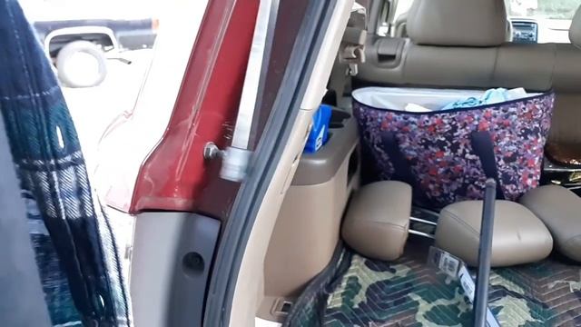 Replaceing Rear Hatch Suppsort Struts on 2006 Honda Pilot смотреть онлайн