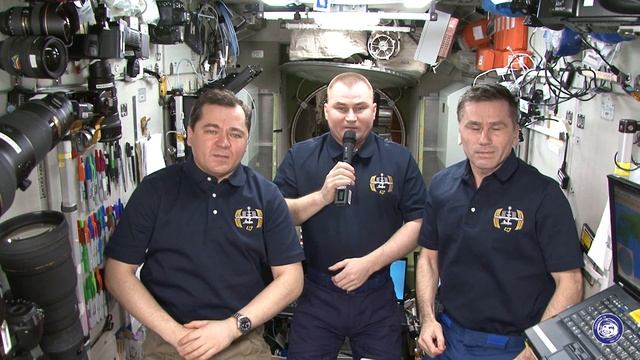 Поздравление выпускникам СПКУ с МКС смотреть онлайн