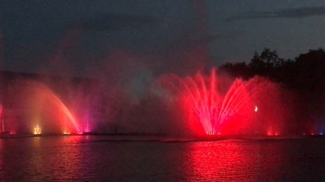 Фонтан ROSHEN в Виннице смотреть онлайн