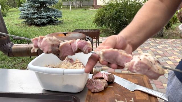 ШАШЛЫК из СВИНИНЫ!!! ОШЕЕК на УГЛЯХ!!!??? Моё Мнение!!! ENG SUB #шашлык #маринад #рецепт #блюдо смотреть онлайн